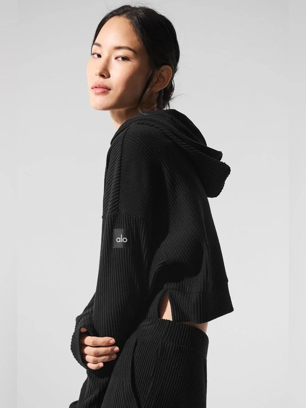 Alo Yoga Muse Hoodie Black Plush Ribbed Athleisure Lounge Cropped Sweatshirt S